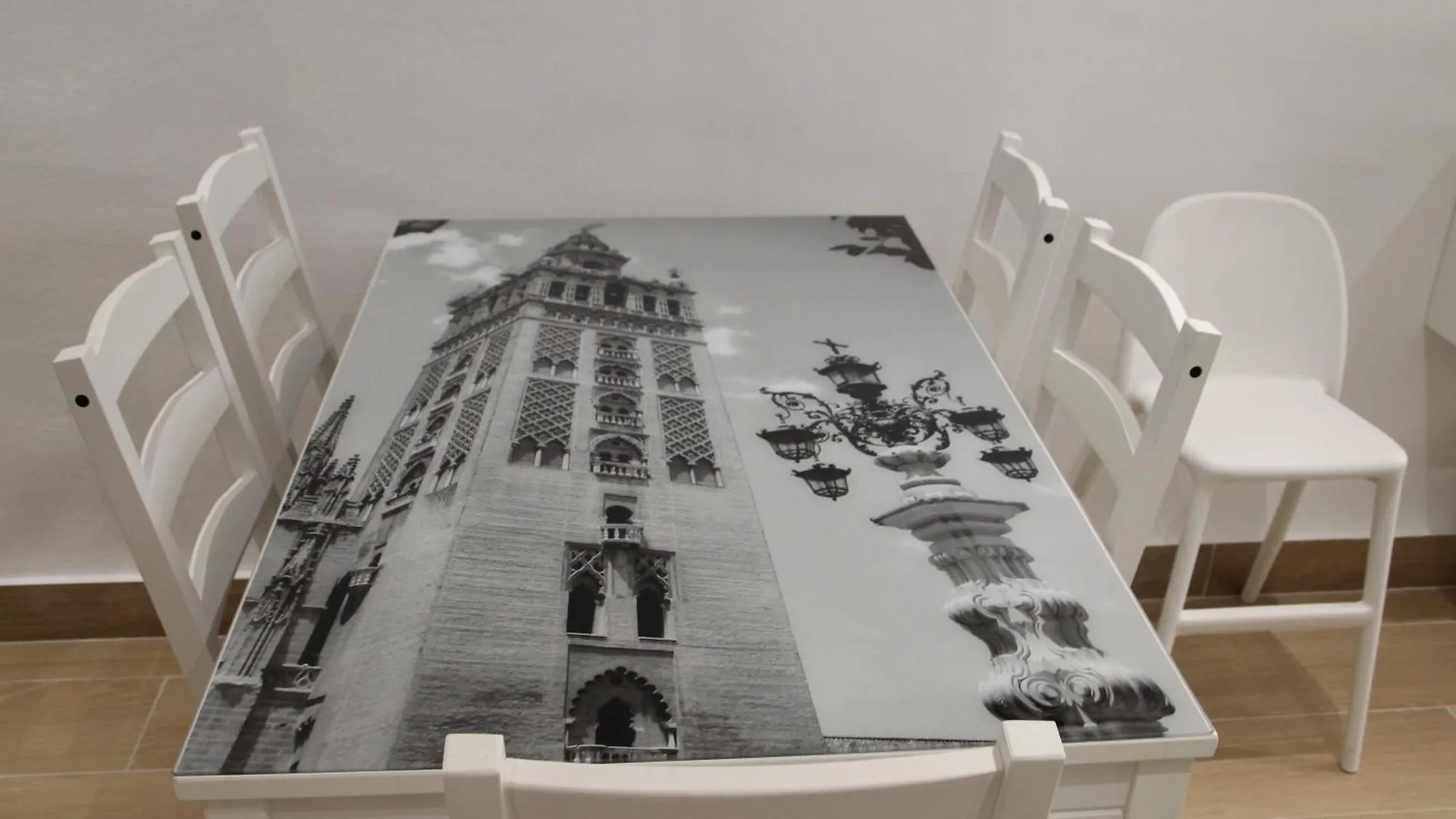 Apartment Luisahouse, En El Corazon De Sevilla Y Triana
